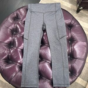 Lululemon Leggings w/ Side pockets - Heather Grey.  Size 4